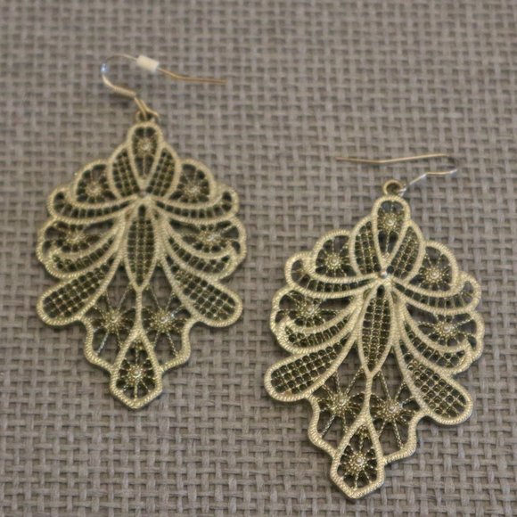 SALE! 🔥 Embroidery Print Dangle Earrings